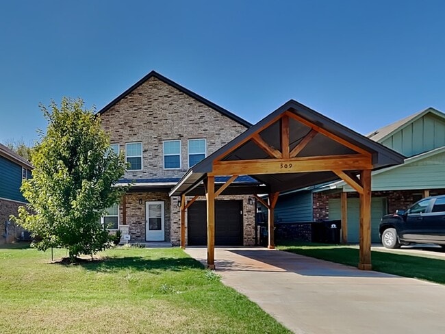 Building Photo - 509 N Main St