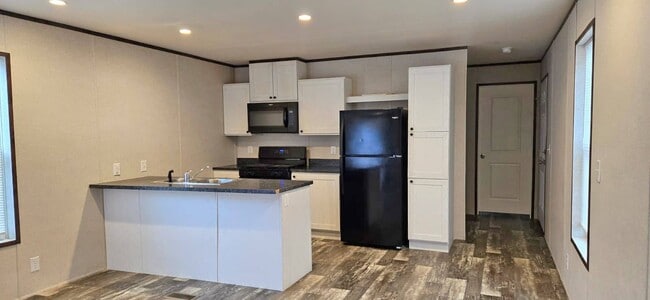 Photo - 2128 S Riverside Dr