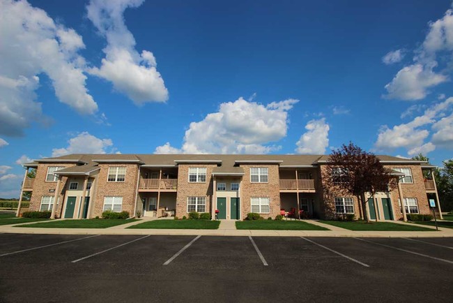 Turnberry Court Apartments - Turnberry Court Apartments