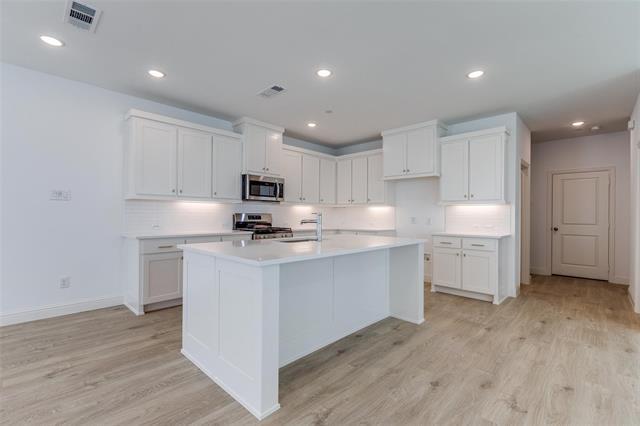 8864 Scarp Hl Ln