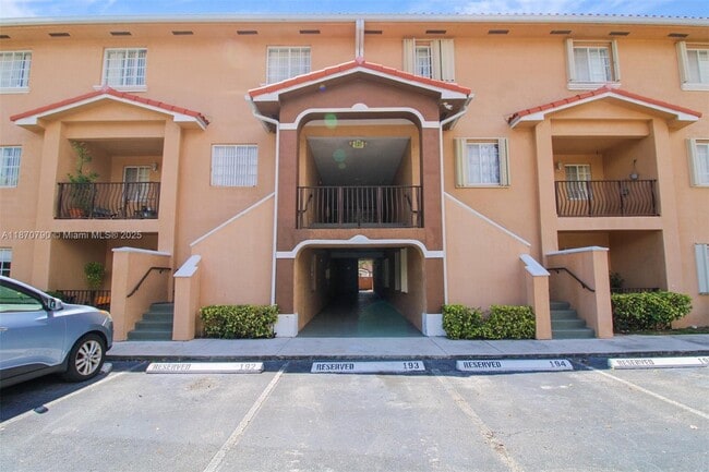 Building Photo - 17425 NW 75th Pl Unit 105 Rental