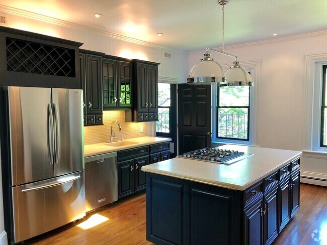 Building Photo - 37 Union Pk Unit PH Rental