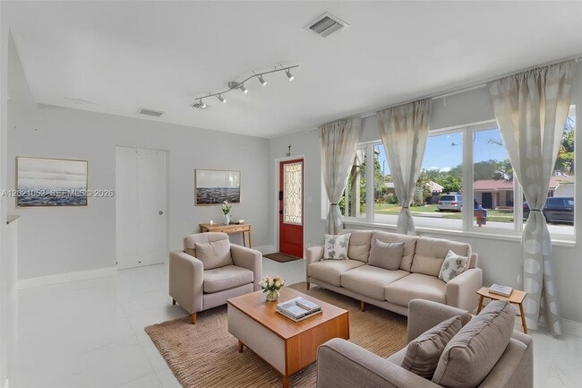 Photo - 2340 SW 15th St