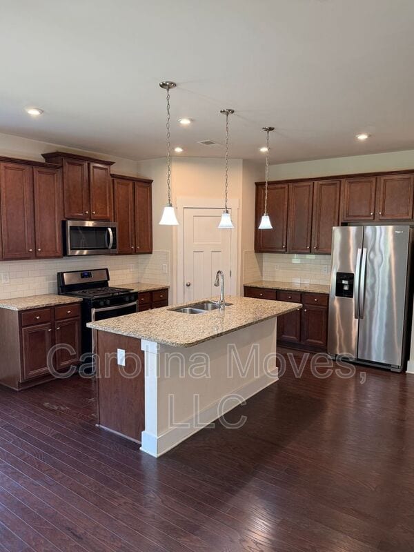 Photo - 6 Larson Dr