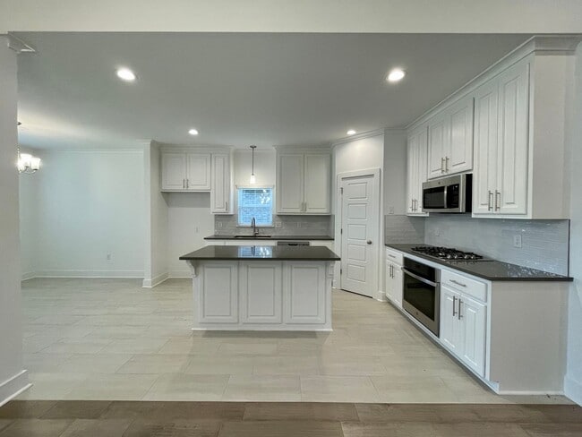 Photo - 4 bedroom in Ascension