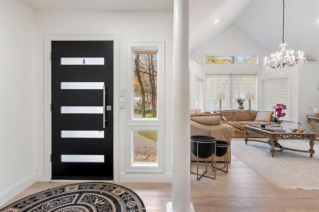 Photo - 1703 Meadowbrook Dr