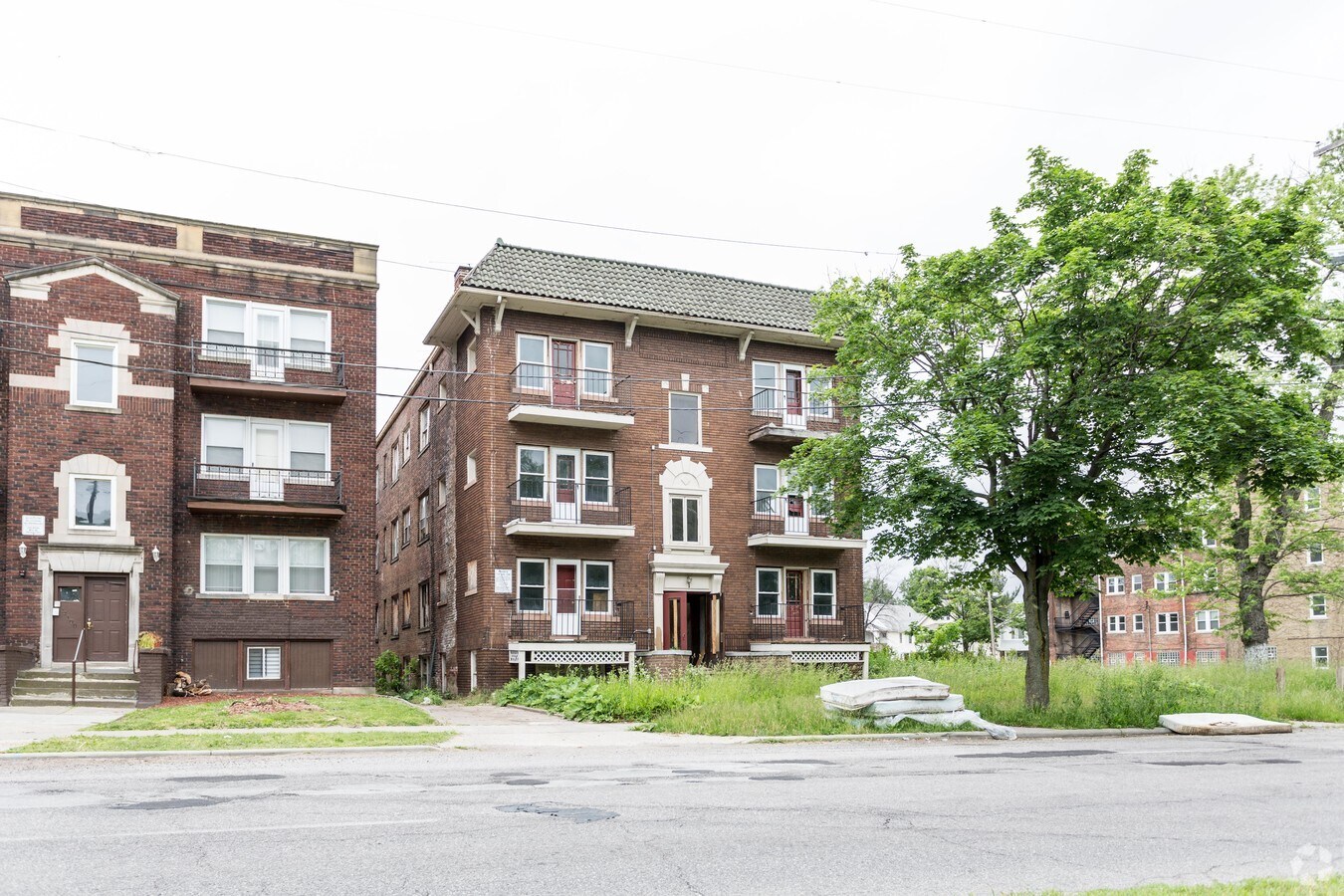 Superior Hill Apartments - Superior Hill Apartments
