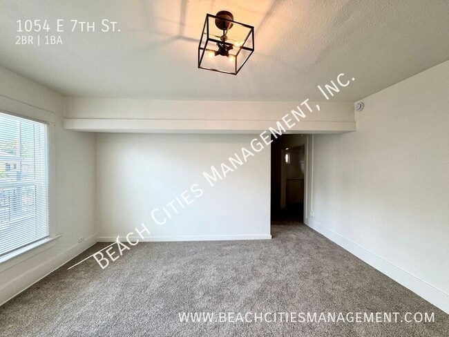 Photo - 1054 E 7th St