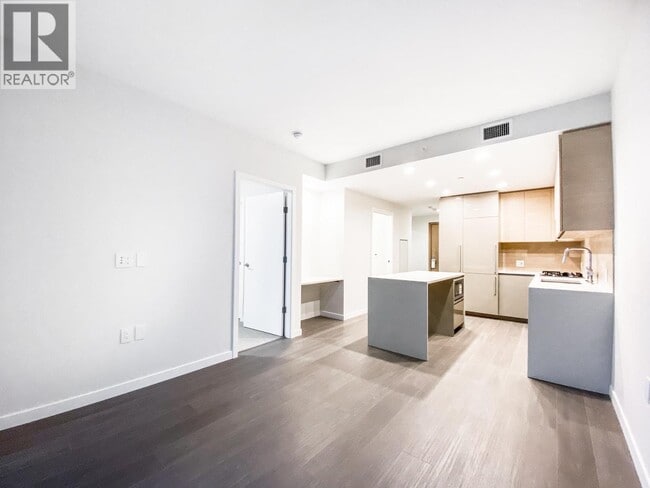 Photo - 4168 Lougheed Hwy. Unit 3703