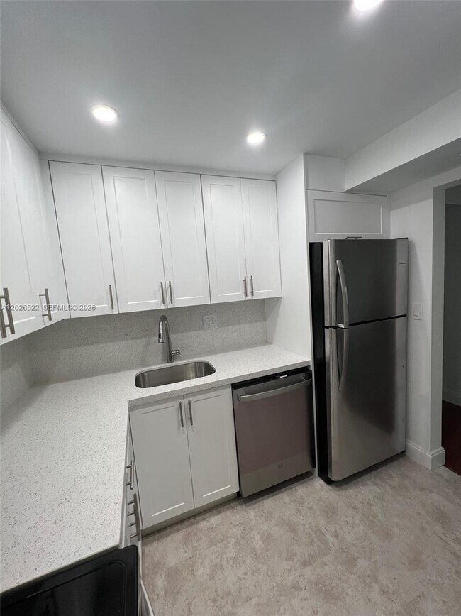 Photo - 10415 N Kendall Dr Unit B113