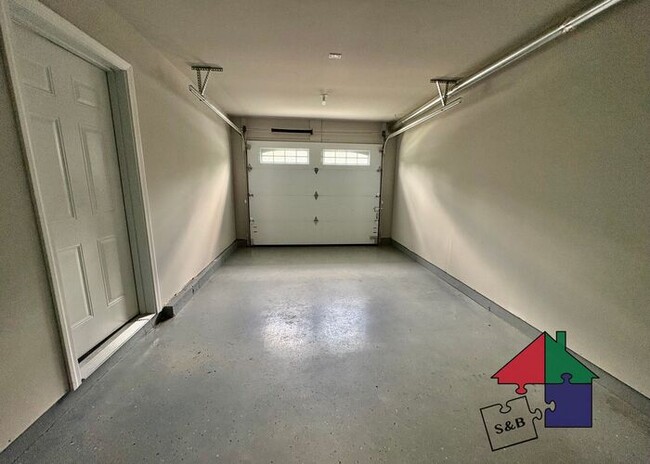 Room to Relax: 3BR/2.5BA Townhome in Milton