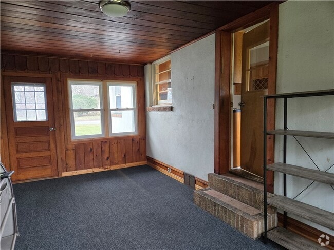 Building Photo - 1067 Long Pond Rd Rental
