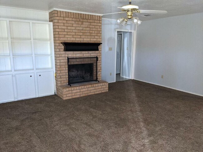 Living Room - 5811 Emory St
