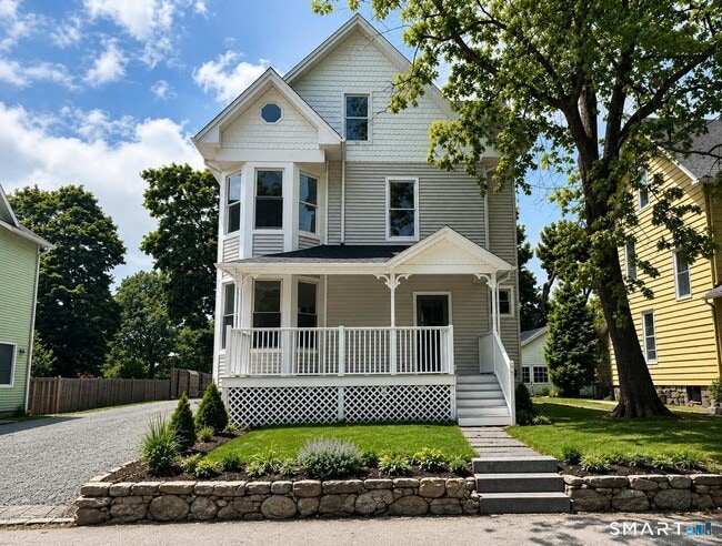 Building Photo - 25 Quintard Ave