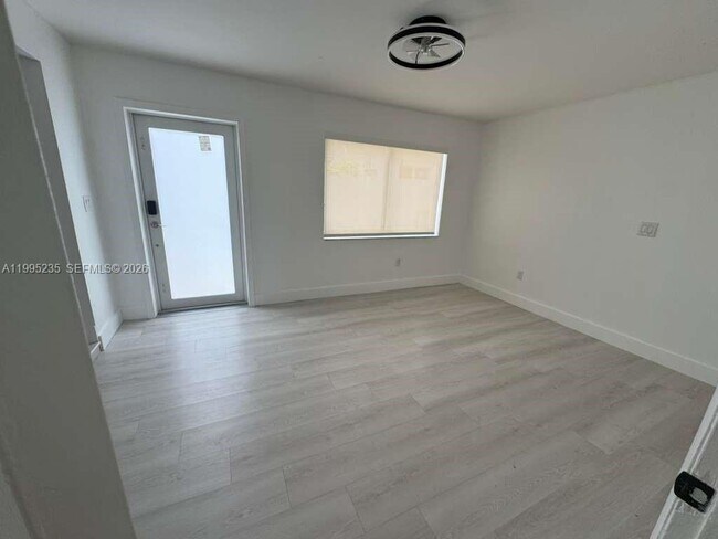 Photo - 230 E 56th St