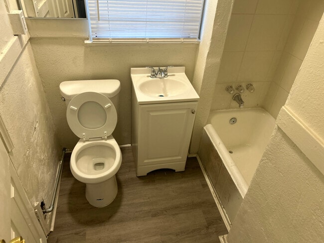 Photo - 217 W Lancaster Blvd Unit 217