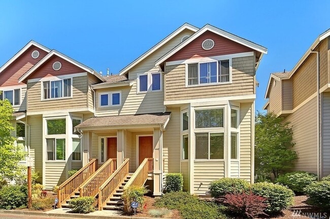 Photo - 440 Tacoma Ave NE