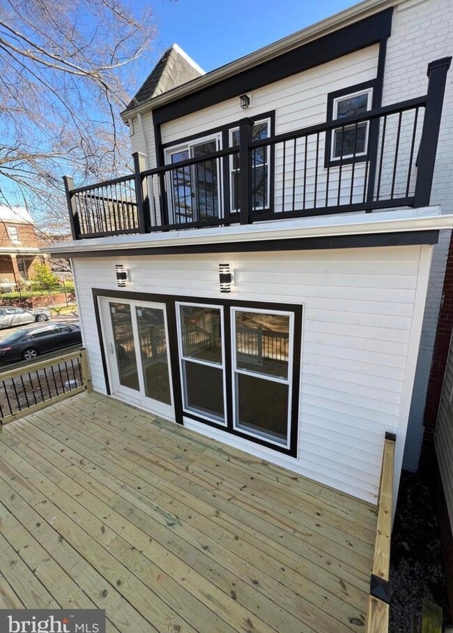 Photo - 1632 T St SE