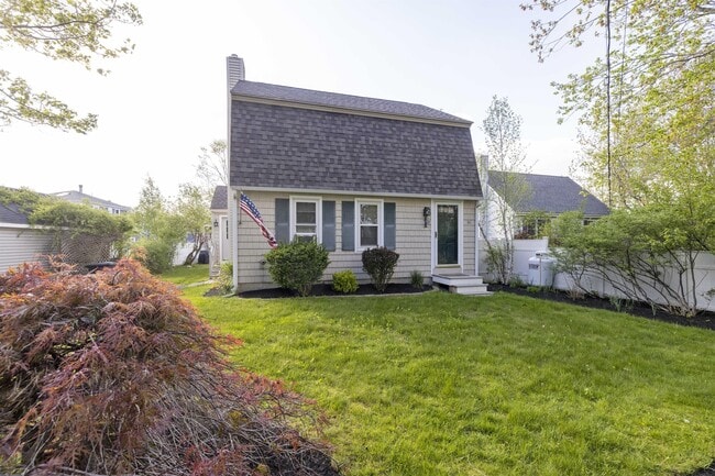 Photo - 16 Grasshopper Ln