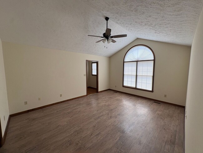 Photo - 5837 Maidstone Ln