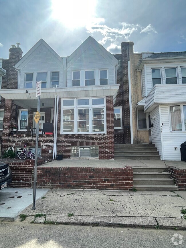 Building Photo - 6205 Mershon St Rental
