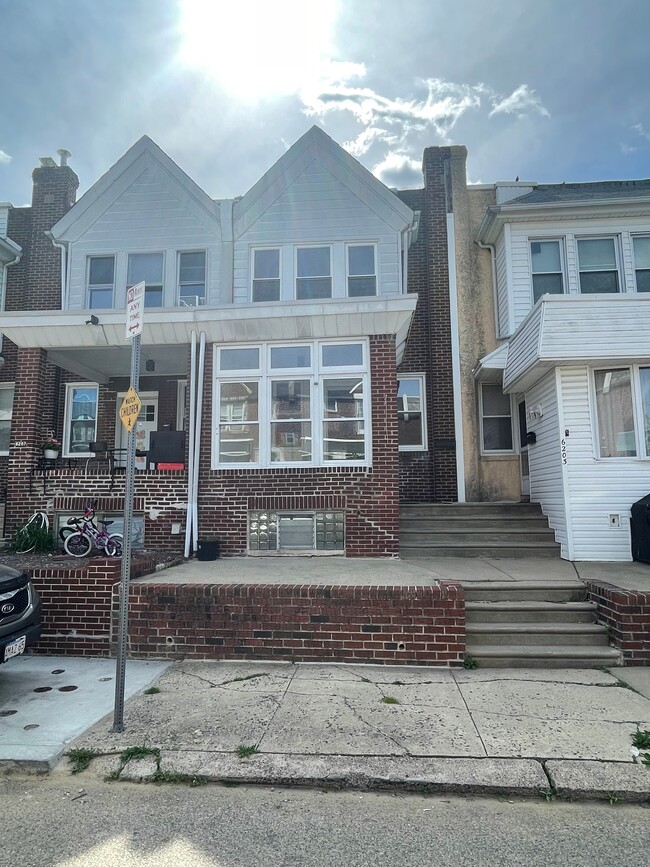 Photo - 6205 Mershon St House