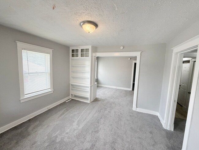 Photo - 1317 N Spring St