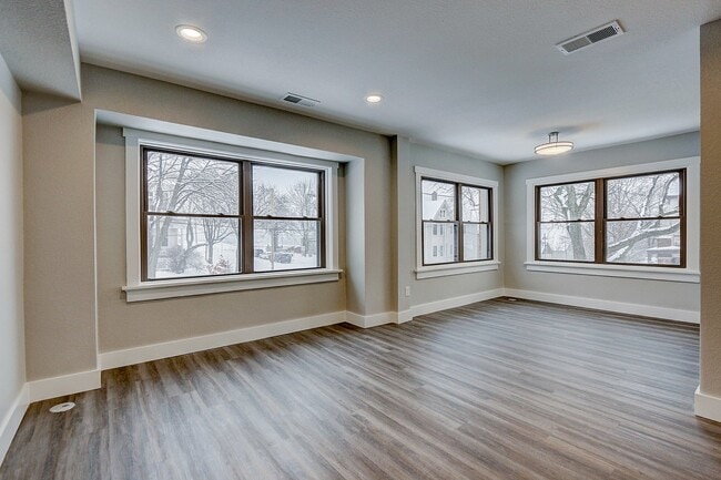 Photo - 2105 N Booth St Unit 1