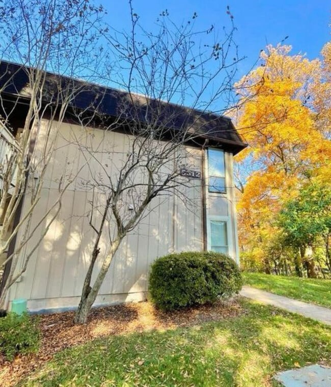Photo - 5812 Royal Ridge Dr Unit O