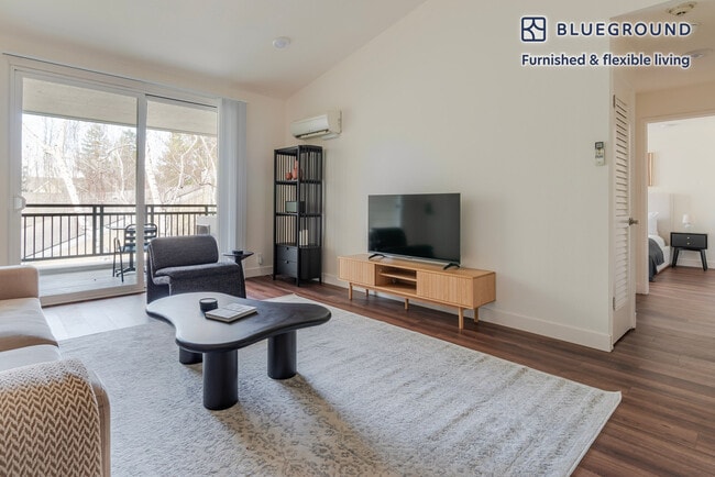 Photo - 1050 Benton St Unidad SI FL3-ID1978