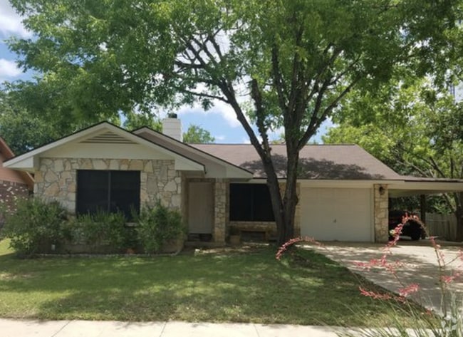 Building Photo - 135 Bluebonnet Cir Rental