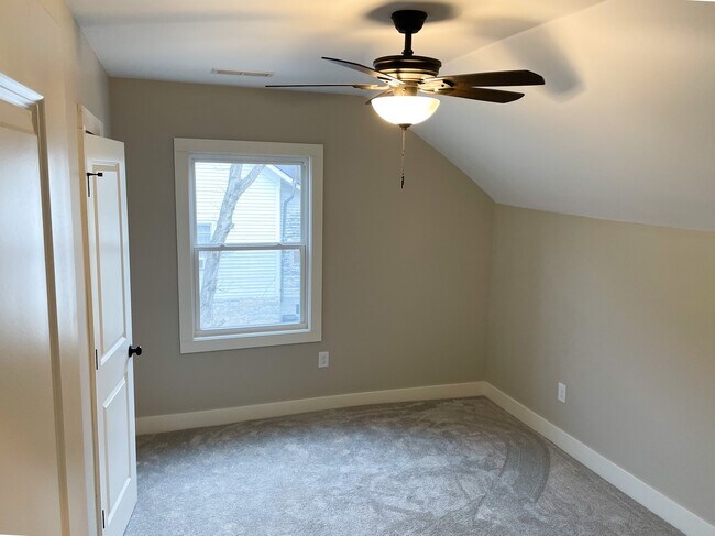 Photo - 314 W 13th St