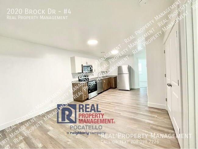 Photo - HOLIDAY MOVE IN SPECIAL - 3 Bedroom 1 Bath... Unit #4