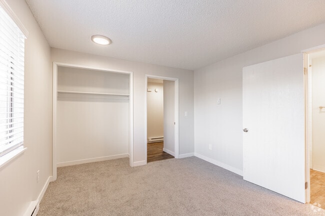 1BR, 1BA - 680SF