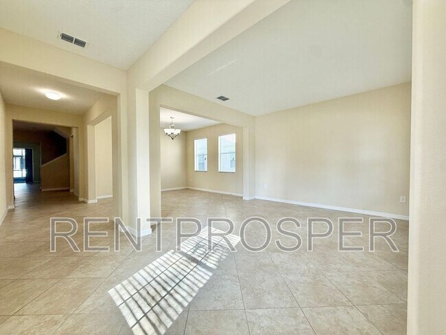 Photo - 1161 Seburn Rd