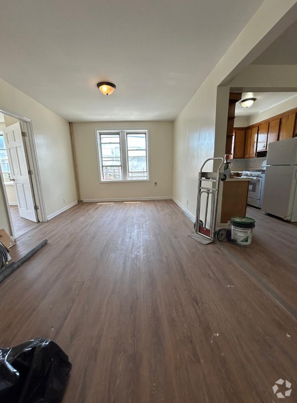 Building Photo - 734 E 43rd St Rental