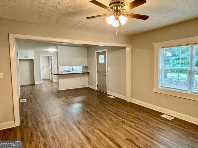 Photo - 1791 Harbins Rd