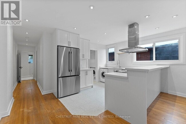 Photo - 26 Strathgowan Ave Unit Upper