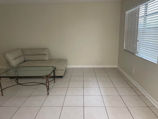 Photo - 498 Piedmont K