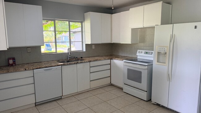 Photo - 1509 55th Ave W