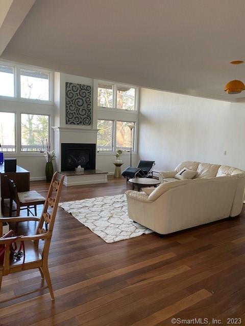 Photo - 342 W Hyerdale Dr