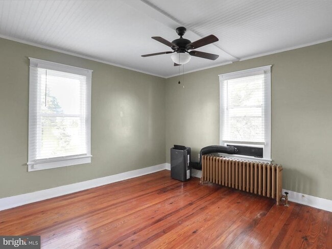 Photo - 588 E King St