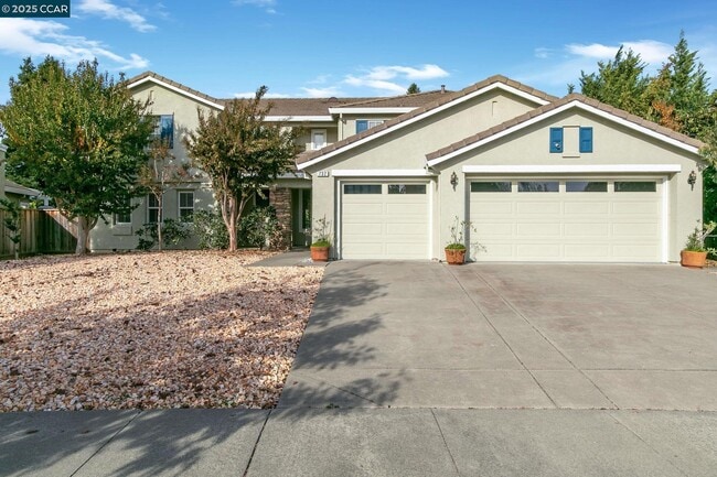 Building Photo - 732 Antiquity Dr