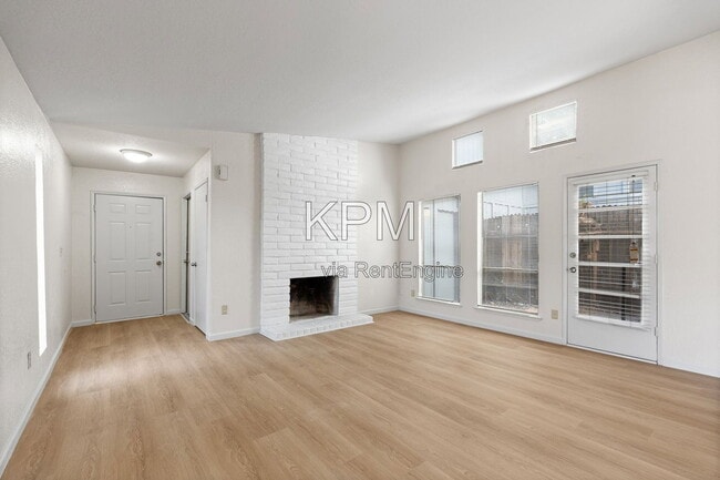 Photo - 5624 Blackoak Ct