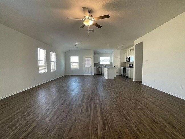 Photo - 1009 Wolseley Cv