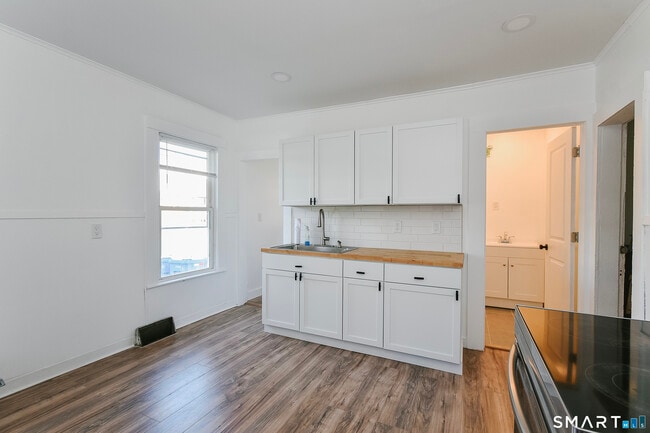 22 Kelley St Unit First Floor