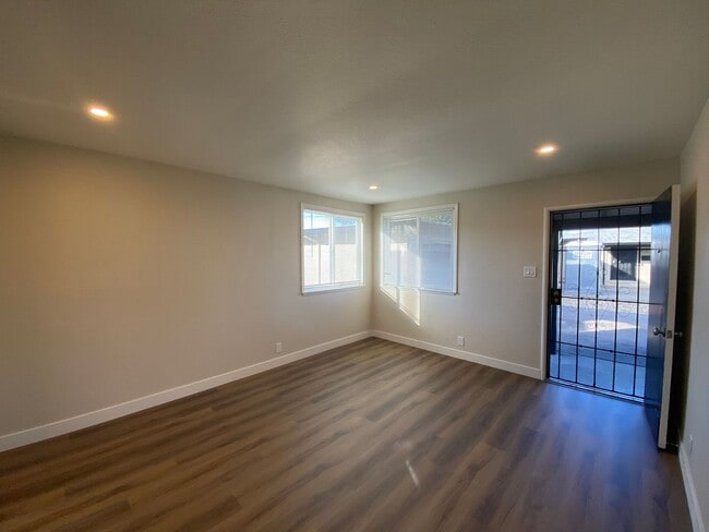 Photo - 156 Chandler St
