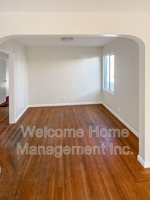 Photo - 184 Farrelly Dr