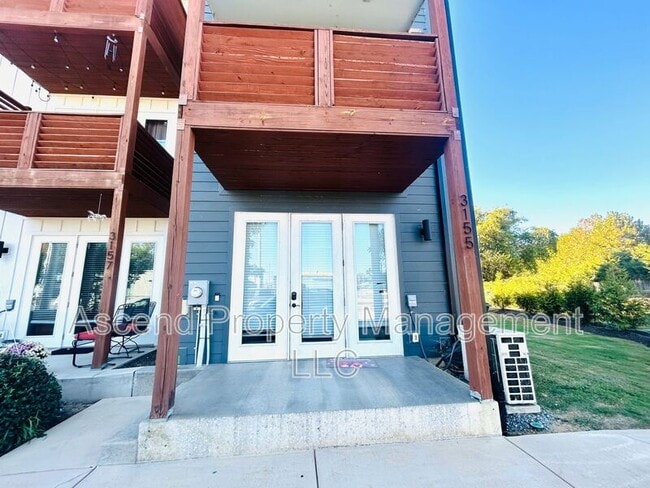 Building Photo - 3155 St Elmo Ave Unit 10