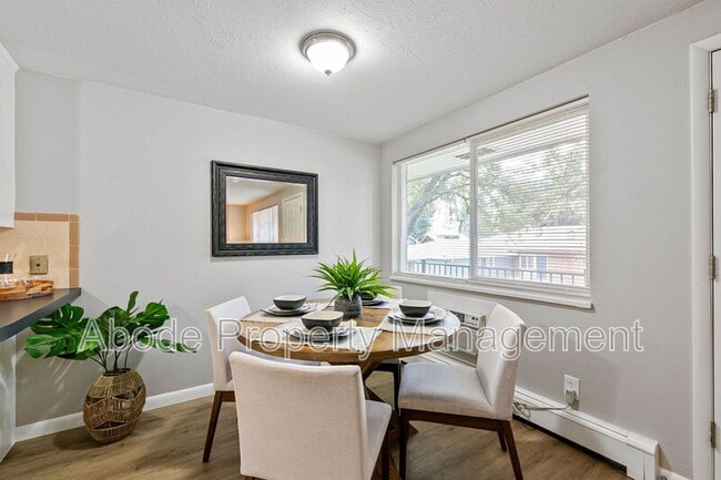 Photo - 476 W 10th St